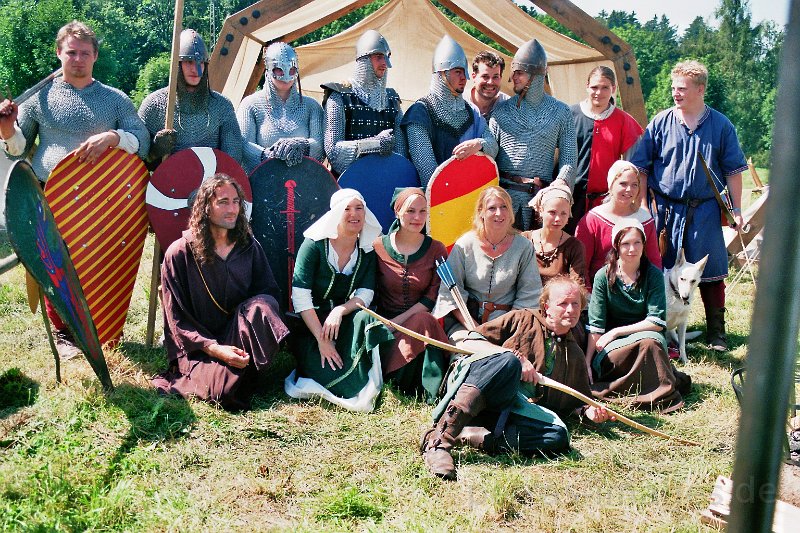 0024_mittelalterliche hochzeit_ein gruppenbild.jpg - LEAD Technologies Inc. V1.01